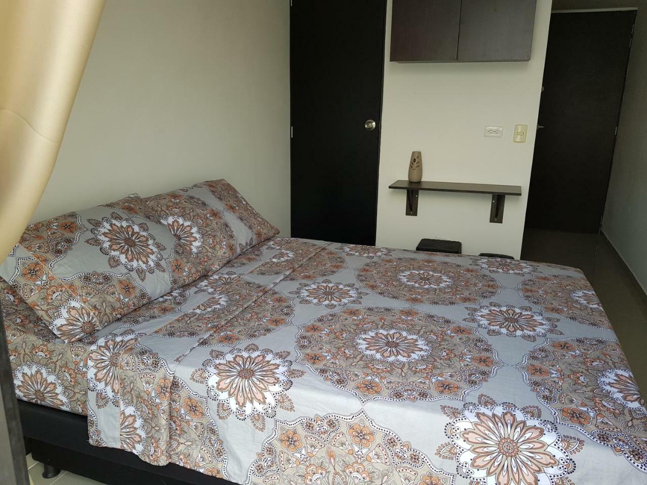 Apartasuites Medellin Los Molinos Exterior photo
